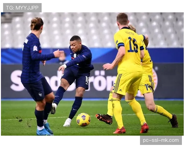 法国职业足球联盟发布声明:本周末多场比赛或将受恶劣天气影响 法国职业足球联盟发布声明:本周末多场比赛或将受恶劣天气影响