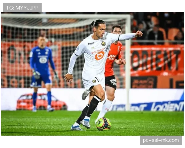 聚焦:35岁老将带领洛里昂保级,更衣室领袖作用凸显 聚焦:35岁老将带领洛里昂保级,更衣室领袖作用凸显